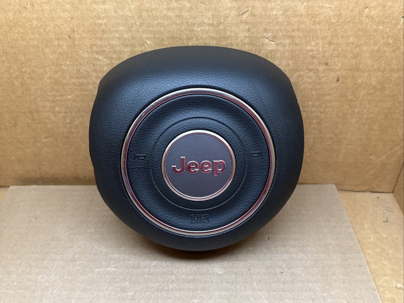15-18 Jeep Renegade Front Left Driver Side Steering Wheel Air Bag Airbag Black