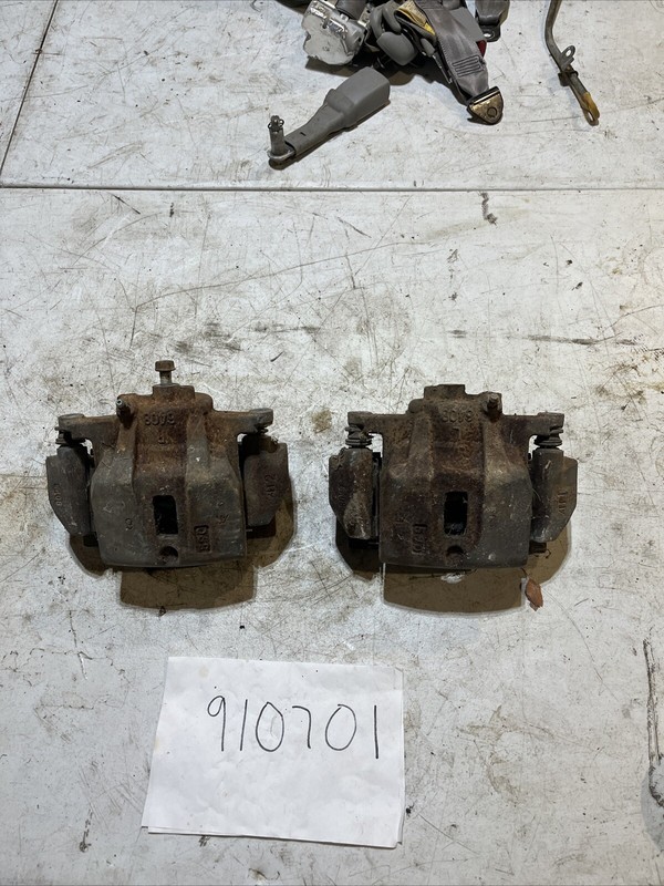 2003-2009 Lexus RX TOYOTA HIGHLANDER Hybrid 3.3L Front Brake Caliper Set 6408