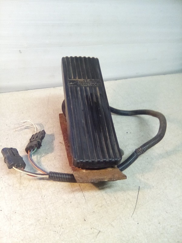 2001 Western Star Throttle Pedal