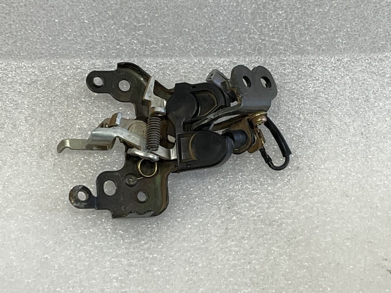 1990 1991 LEXUS ES250 TRUNK LID LATCH LOCK MECHANISM OEM