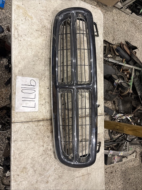 97-04 Dodge Durango Dakota Grille W/ Mount Chrome OEM