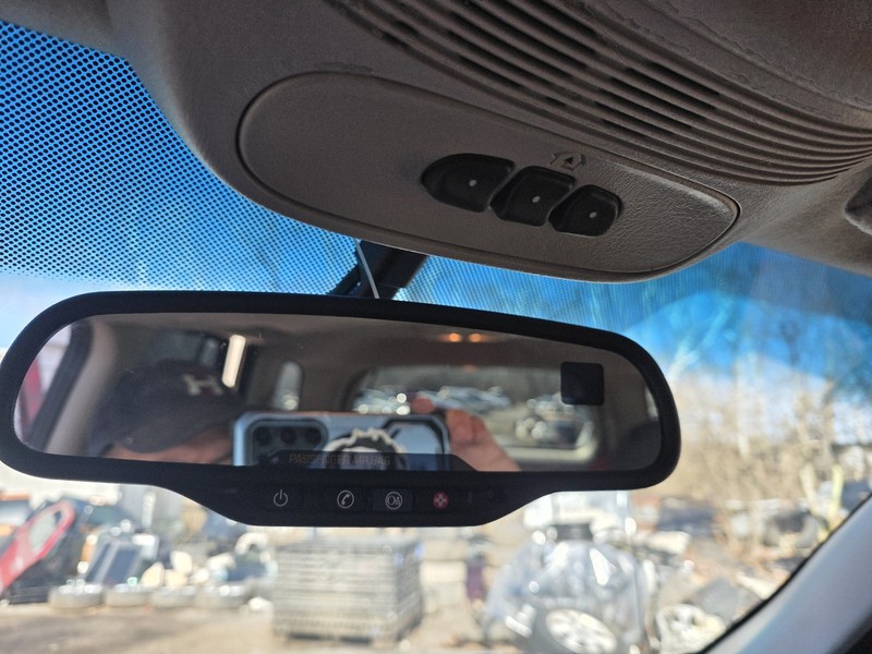 2007 GMC Envoy Rear View Mirror Trailblazer Assembly Oem Tested