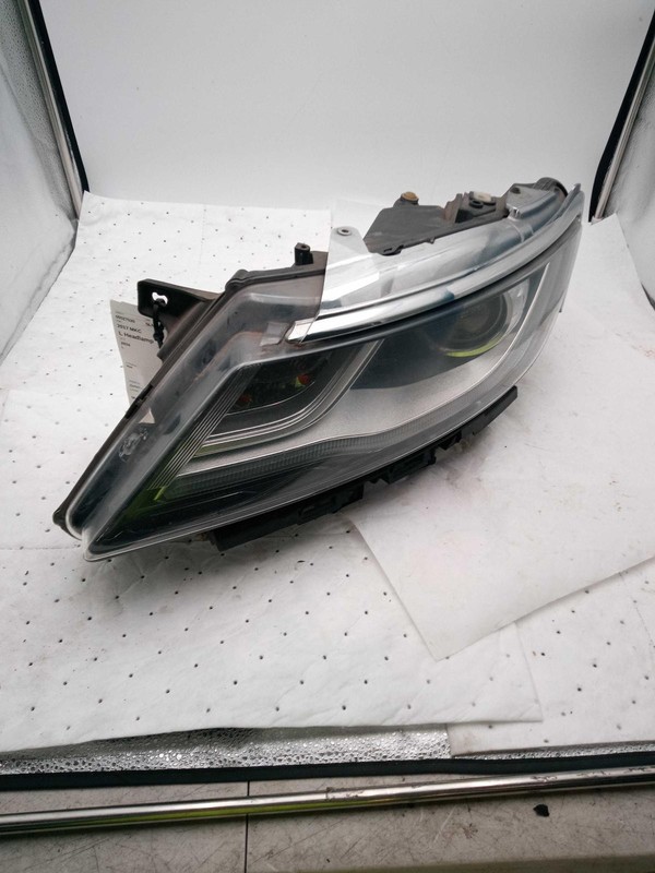 2017 Lincoln MKC Left Blue Headlight Assembly OEM 264931 105K Miles
