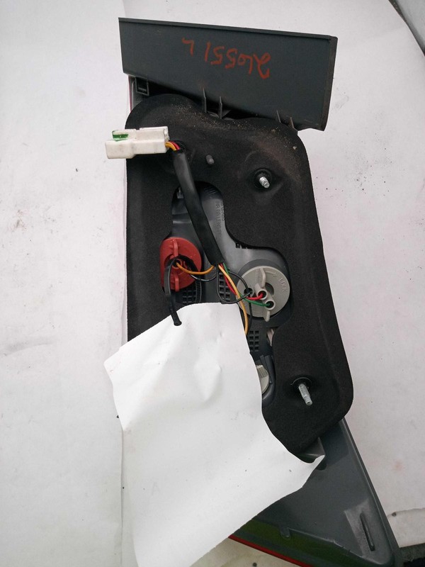 2009-2010 Hyundai Sonata Left Tail Light Assembly Silver - Used, 120K Miles
