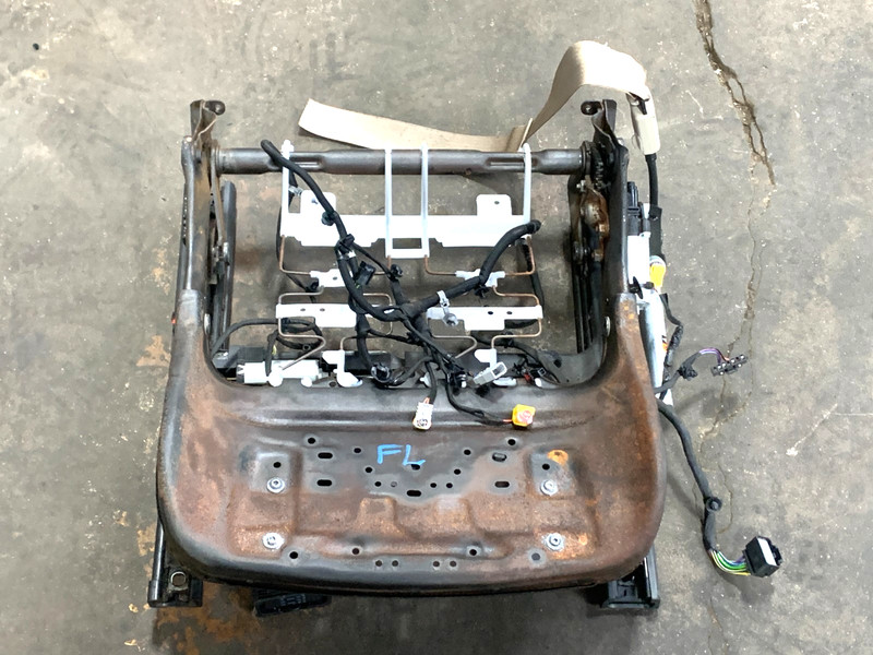 2018-2021 BUICK ENCLAVE FRONT LEFT DRIVER SIDE LOWER SEAT TRACK FRAME OEM #A0.25