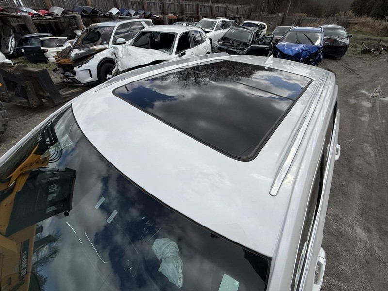 19-24 CADILLAC XT4 ROOF W/PANORAMIC SUNROOF WHT PC:G1W 72K PREMIUM LUXURY 66776