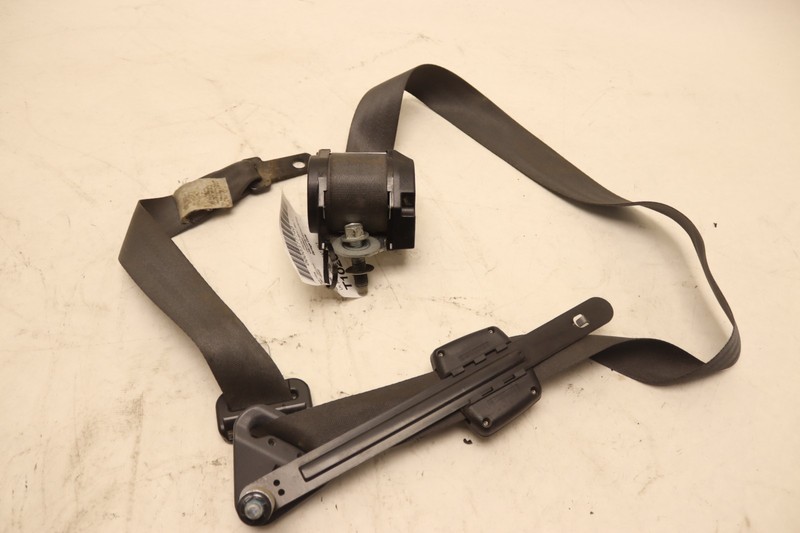 2018-2023 PETERBILT 579 FRONT LEFT DRIVER SIDE SEAT BELT S84-1087-02611 OEM
