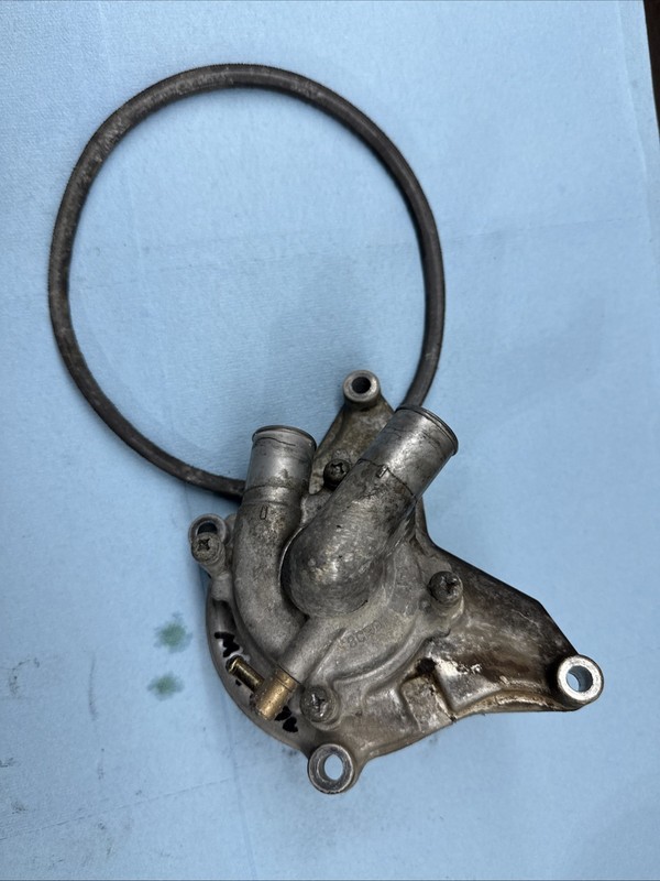1999 Yamaha Moutain Max 600 Snowmobile Motor Water Pump And Belt Good