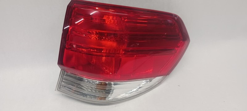 08-'10 HONDA ODYSSEY Right passenger outer Taillight OEM Grade B
