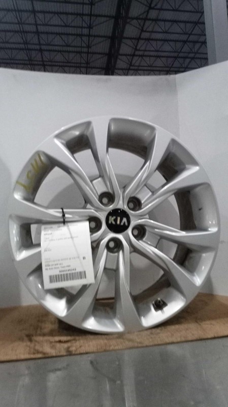 2020 KIA Telluride OEM Wheel 18x7.5 Black Alloy 5-Spoke Used 63K Miles