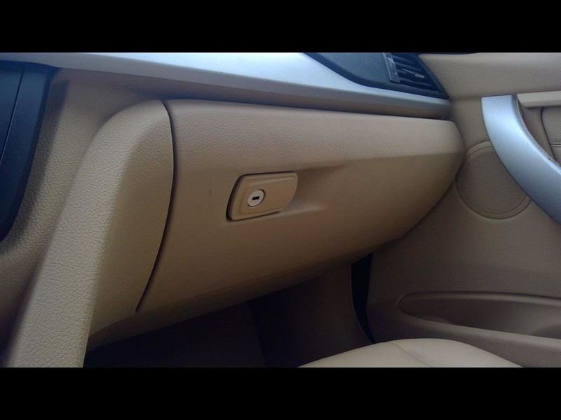 2012-2018 328I Glove Box 1594408