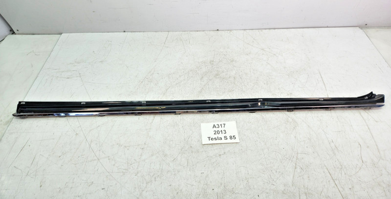 ✅ 12-20 OEM Tesla Model S Left Driver Rocker Panel Scuff Plate Molding Green