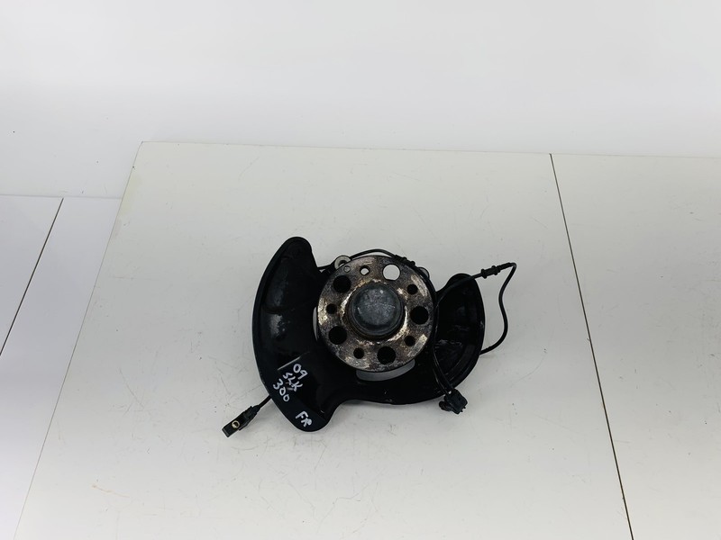 09-11 MERCEDES BENZ SLK300 RWD FRONT RIGHT SIDE SPINDLE KNUCKLE WHEEL HUB OEM