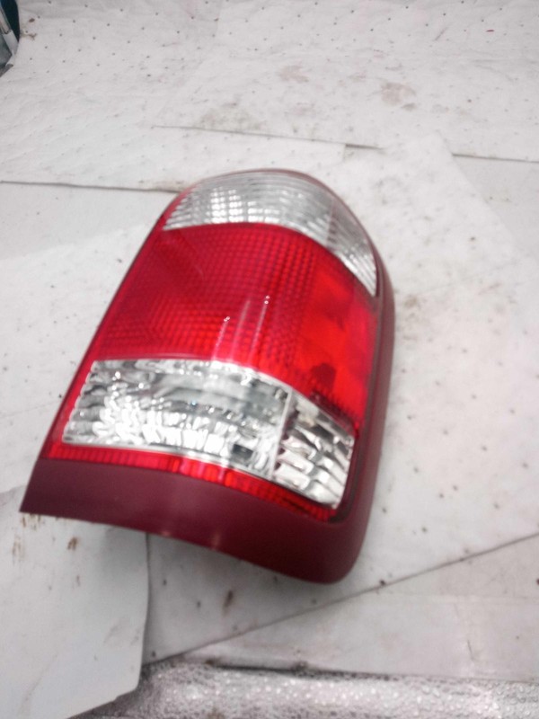 2002 Nissan Pathfinder Left Tail Light Assembly - Silver - Used - 523689