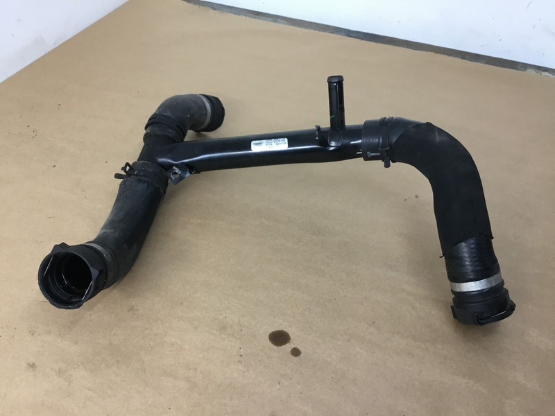 Aston Martin DB9 GT 2016 Thermostat Cooling Hose Pipe Line Tube 13-16 ;:Y