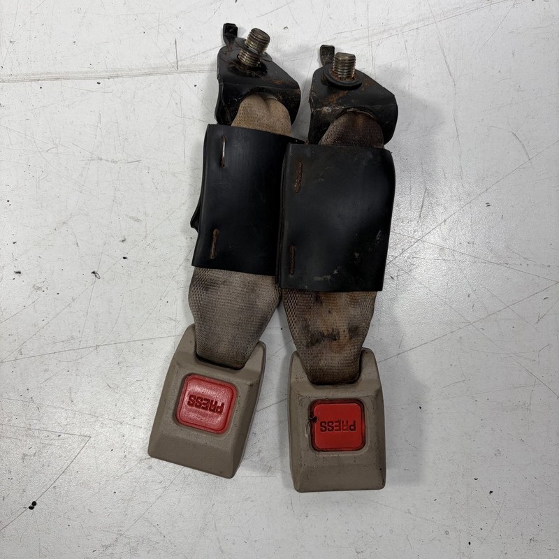 94-01 Acura Integra 2D Rear Seat Belt Buckle Set of 2 Beige 04823-ST7-A05ZC OEM