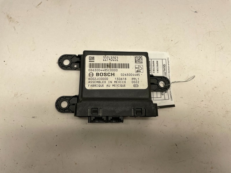 10 -15 GM BOSCH OEM CADILLAC CTS-V PARK ASSIST CONTROL MODULE 22743052