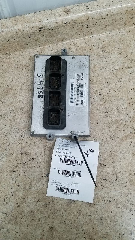 Engine ECM Electronic Control Module 3.7L Automatic Fits 05 LIBERTY 307886
