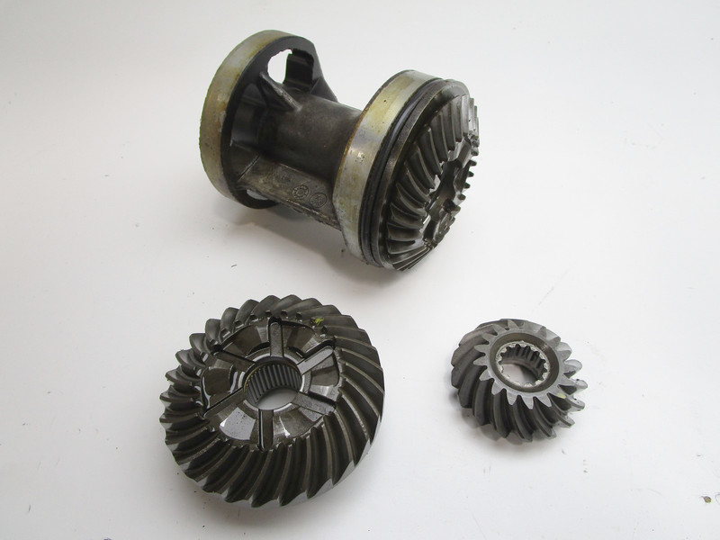 43-17064A3 Lower Unit Reverse Forward Pinion Gear Set 17/28 Mercruiser Gen II