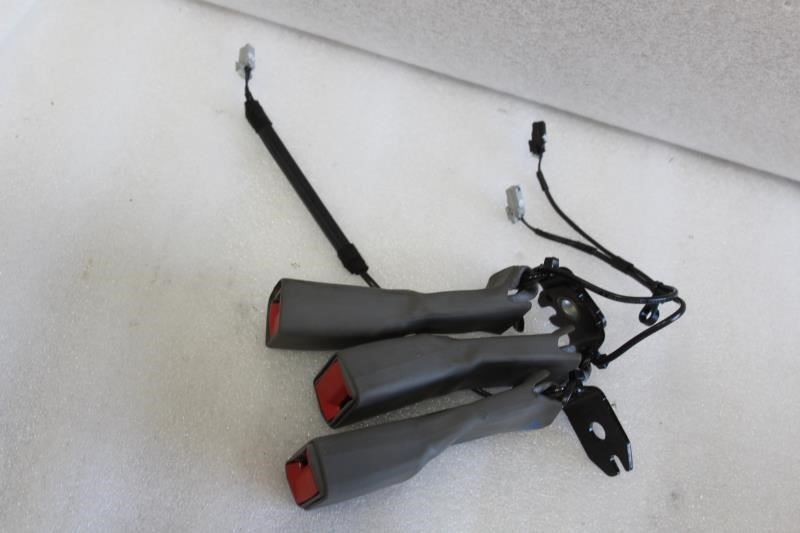 2016 2017 2018 2019 CHEVROLET VOLT REAR SEAT BELT BUCKLES GRAY 23343367