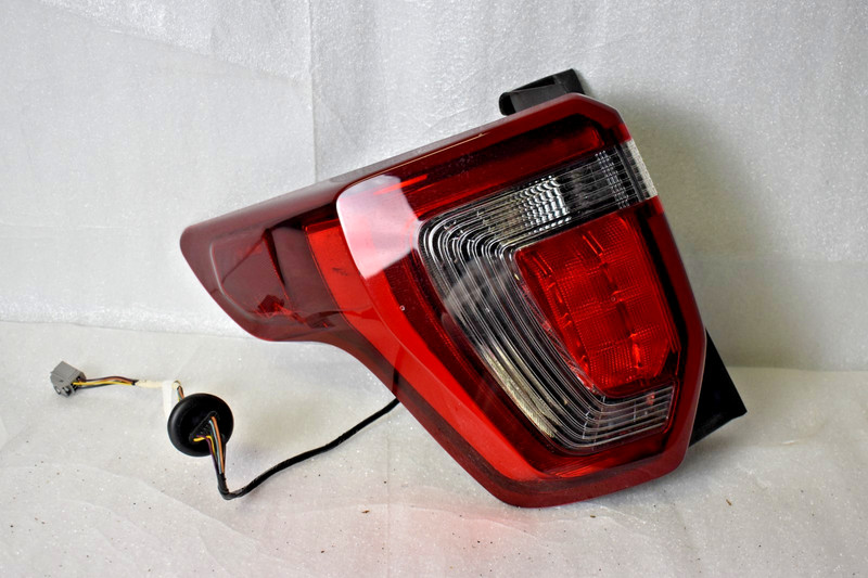 2016 2017 2018 2019 Ford Explorer Tail Light Left Driver Side LED OEM