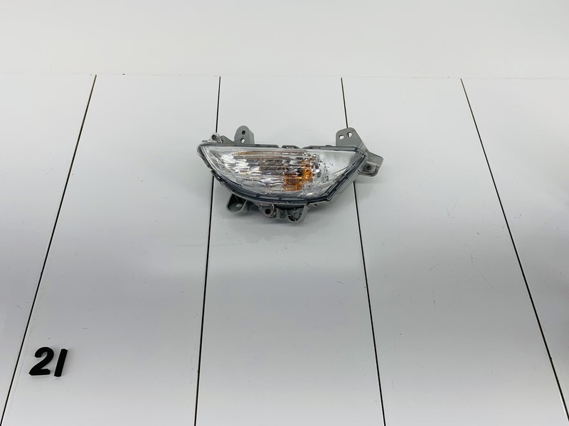 14-16 MAZDA 3 SEDAN FRONT RIGHT PASSENGER SIDE TURN SIGNAL LIGHT LAMP OEM