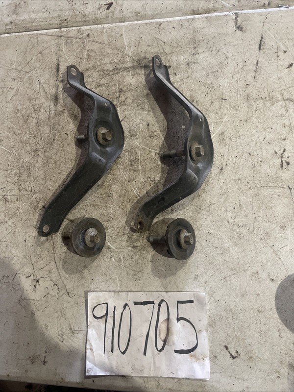 1995 - 2000 Lexus LS400 Rear subframe Brackets BoltsOEM