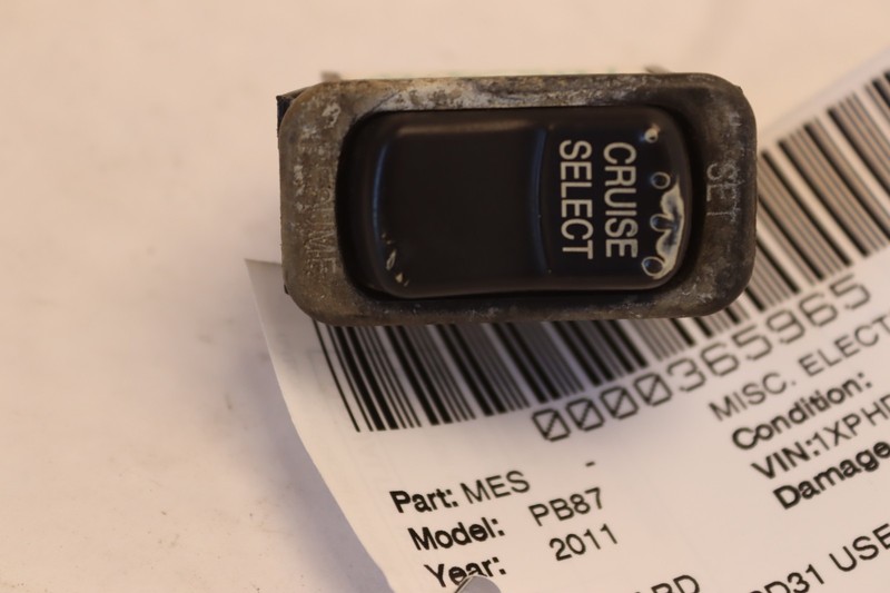 2006-2015 PETERBILT 386 CRUISE SELECT CONTROL SWITCH 16-091227B3GMN2D31 OEM