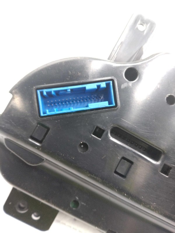 2015 GMC Sierra 1500 Speedometer Gauge Blue OEM 494623 82K Miles