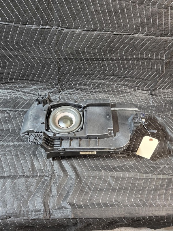 Used Oem Chevrolet Center Console Subwoofer Speaker for 2017-2020 Tahoe