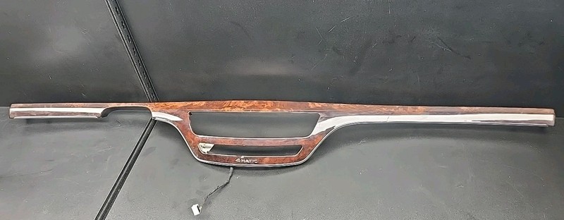 07-13 Mercedes W221 S63 AMG 4 Matic S550 Dashboard Center Trim Molding OEM