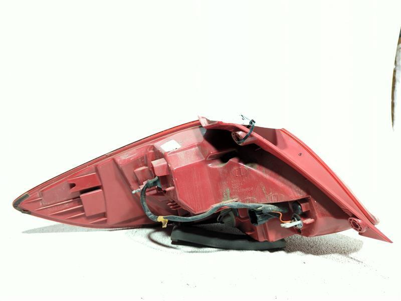2016 Hyundai Veloster Left Tail Light Assembly Black OEM 260442 73K Miles