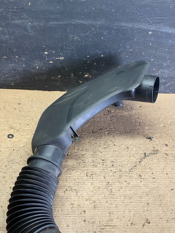 2011 to 2018 Chrysler 300 3.6L Air Intake Duct Tube Cleaner OEM S3533 DG