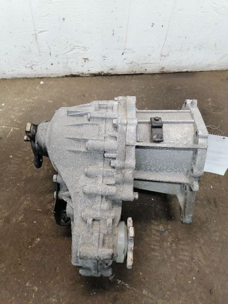 Transfer Case Sedan 3.8L Fits 15-16 GENESIS 752845