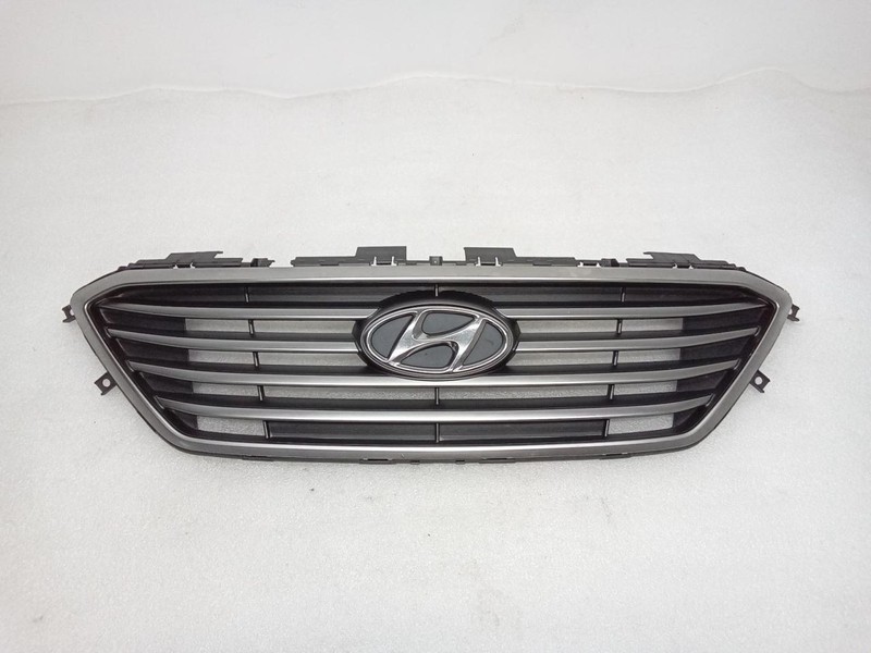 Grille Center Upper 4 Bars Painted Fits 15-17 SONATA 76596