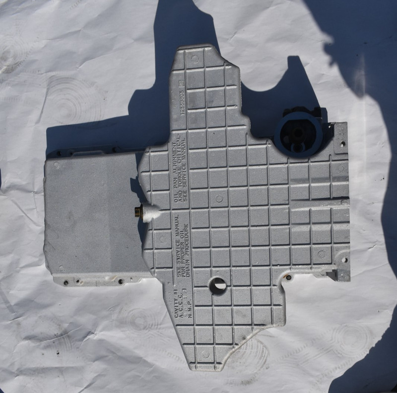 1997-2004 C5 Corvette LS1 5.7L Batwing Oil Pan Assembly w/ Pickup Tube - OEM