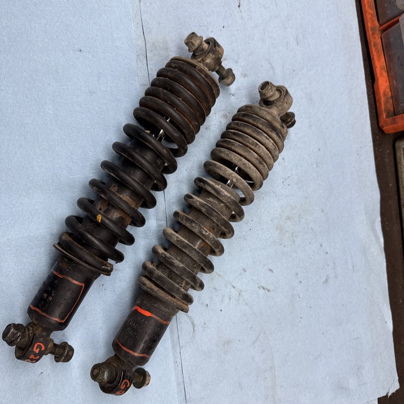 YAMAHAGOLF CART G16 g22Golf Cart Rear Shocks