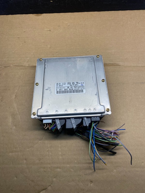 1999 to 2005 Mercedes E320 CLK320 Engine Control Module a1121532979 AD3529 DG