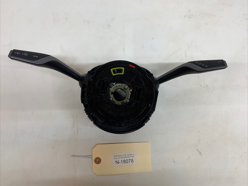 17-23 Tesla Model 3 Y Steering Column Module Clockspring 1097662-00-K 18078 B47