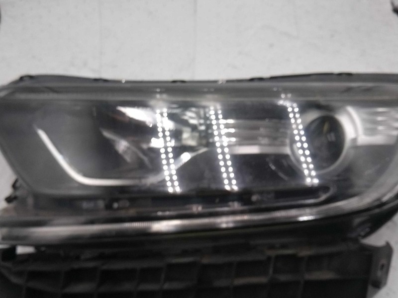 2017 Honda CR-V Left Headlight Assembly Grey OEM 628914 109K Miles