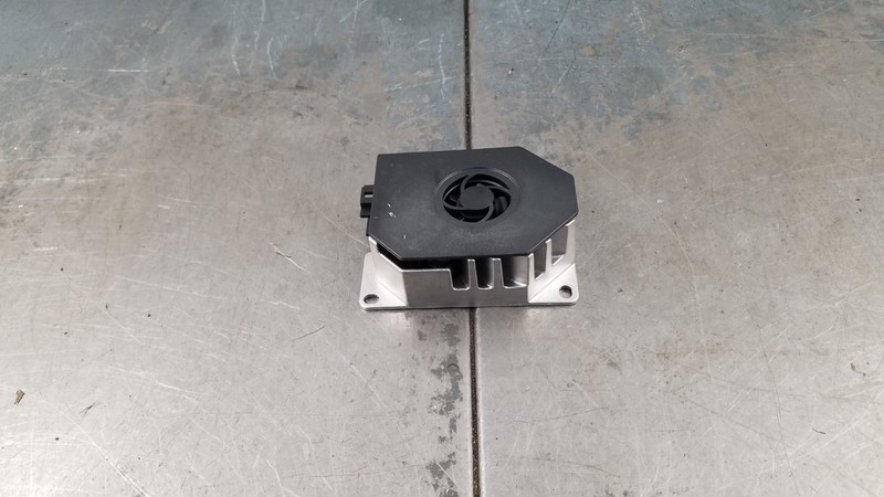 2011 Mercedes Benz AMG E 63 Subwoofer Amplifier #6599 P4