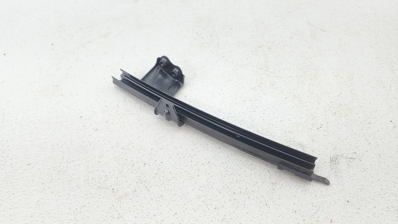 2016 TOYOTA CAMRY FRONT LEFT DRIVER SIDE DOOR WINDOW REGULATOR GUIDE OEM