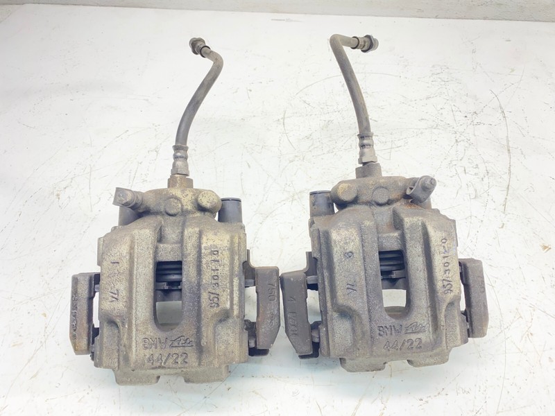 06-13 BMW E90 E92 3 Series X1 Rear Brake Caliper Carrier Housing Shoe Set OEM✅