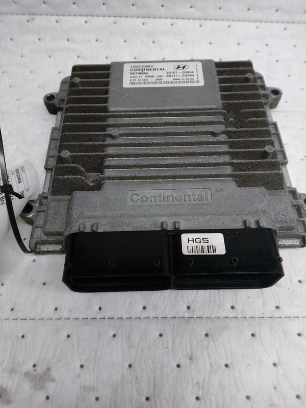 2014 Hyundai Sonata Engine Control Module ECM Black OEM 2.4L 129K Miles