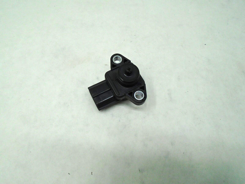 USED PRESSURE SENSOR 68V-82380-00-00 YAMAHA 2002-2011 F115 HP OUTBOARD PART