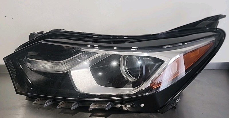 OEM 2018 - 2021 Chevrolet Equinox Xenon HID Headlight LH Left Driver SUV