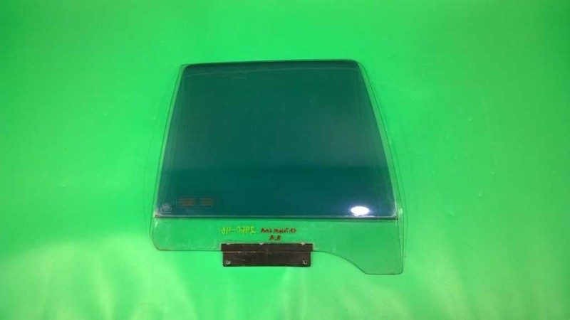 93 TOWN CAR PASSENGER RIGHT REAR WINDOW DOOR GLASS OEM 2960-46