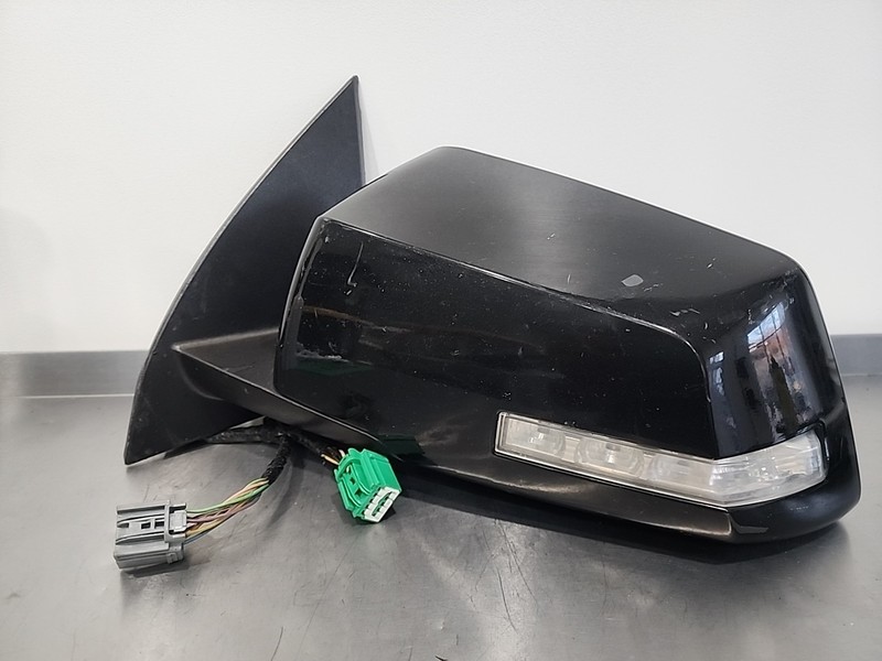 2013 - 2017 Chevrolet Traverse Driver LeftDoor Mirror 23329895 Blind Spot LH