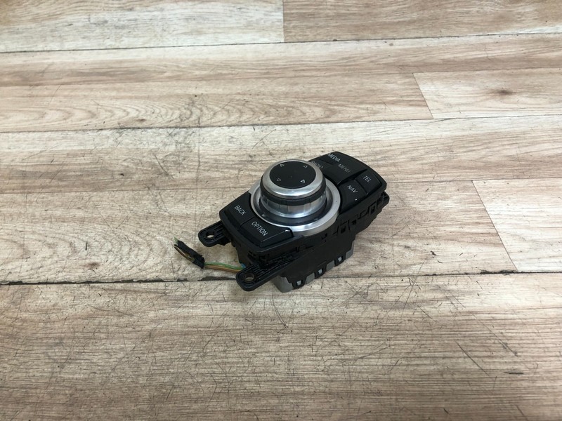 BMW OEM 320 328 335 420 428 435 M3 RADIO NAVIGATION MENU IDRIVE MEDIA SWITCH 2