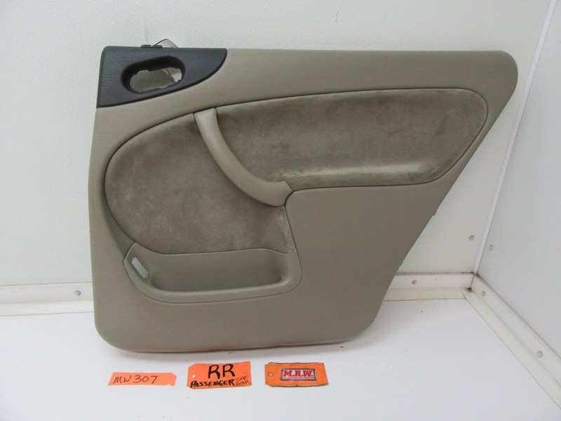 SAAB 900 REAR BACK DOOR PANEL RIGHT PASSENGER SPEAKER COVER ARM REST PULL HANDLE